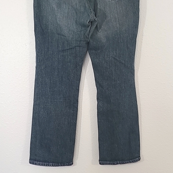 CALVIN KLEIN Women's Light Wash Bootcut Jeans, size 16 (run small) - Picture 7 of 10